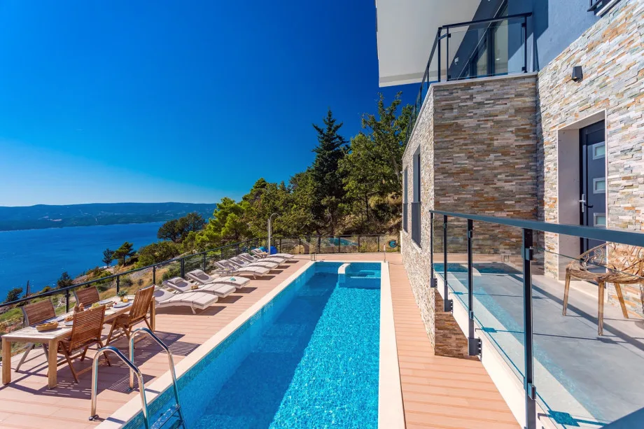 Villa elegante en un entorno tranquilo, con 4 dormitorios con baño privado