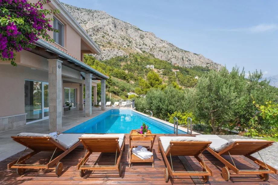 Piscina privada climatizada de 40 m² con hidromasaje