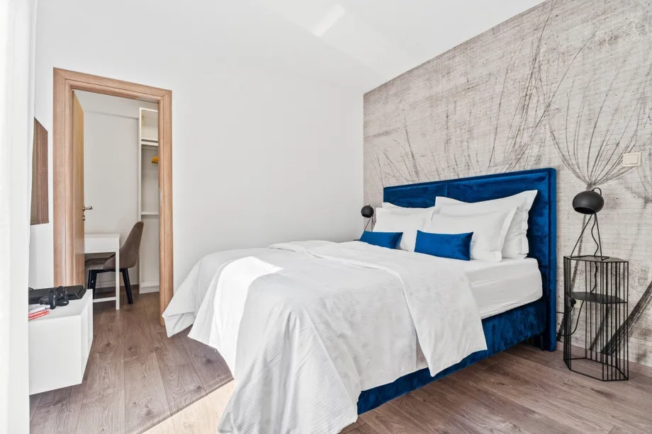 Bedroom 4 with queen-size bed, air conditioner, TV, PlayStation 4, toilet and walk-in wardrobe