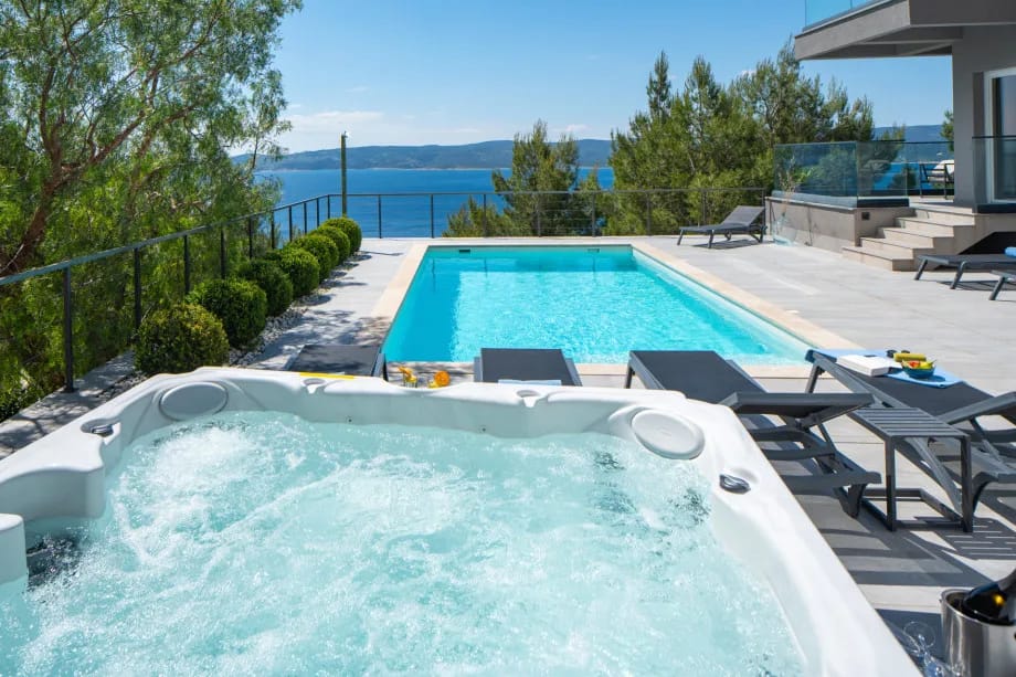 Luxury Villa IPONI with private pool, whirlpool, sauna and gym