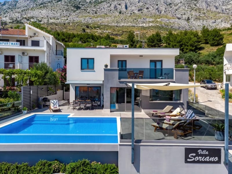 VILLA SORIANO con piscina privada climatizada y 4 dormitorios