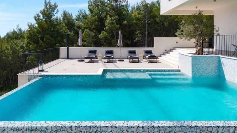 Sun deck area with deck chairs