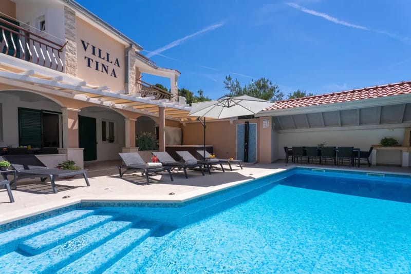 Villa Tina is a comfortable and fully air-conditioned accommodation for 12 people