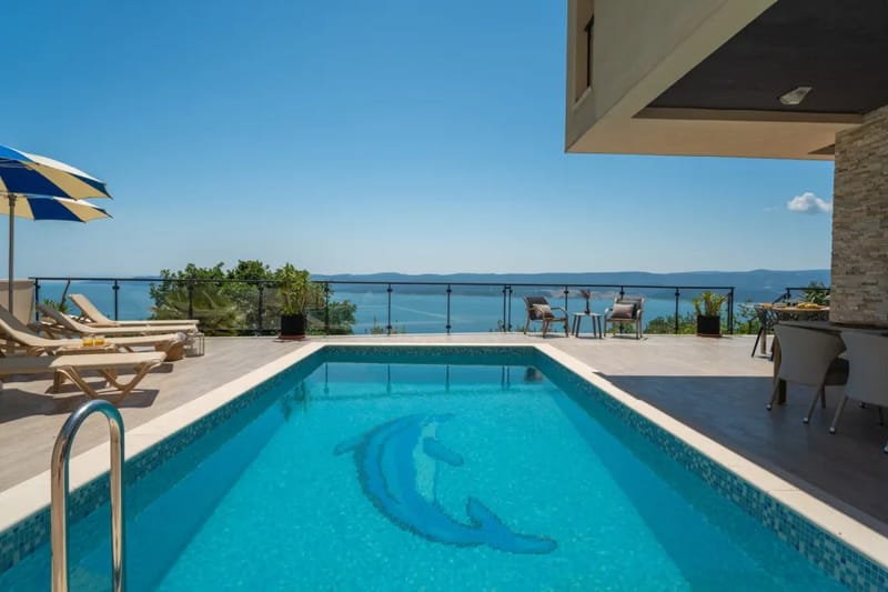 Villa Matea con vistas al mar, 4 dormitorios con baño privado, bañera de hidromasaje, sauna y piscina privada