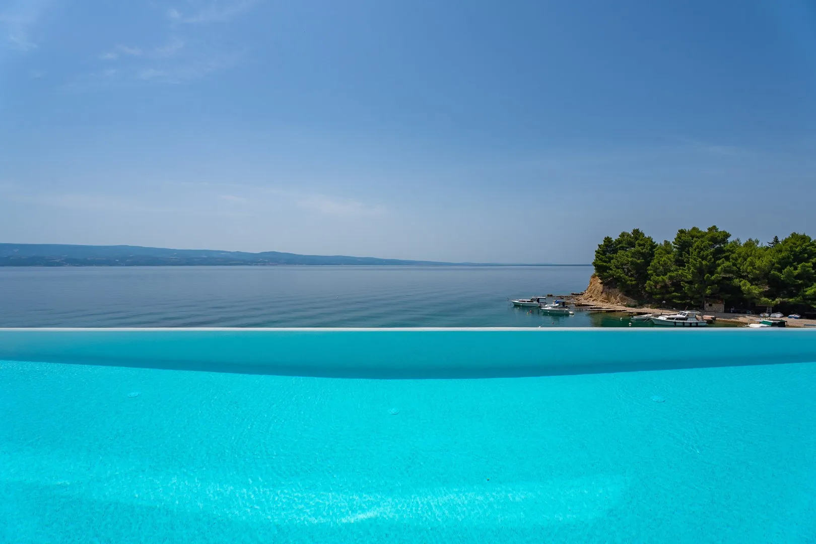 Seafront Villa Nina