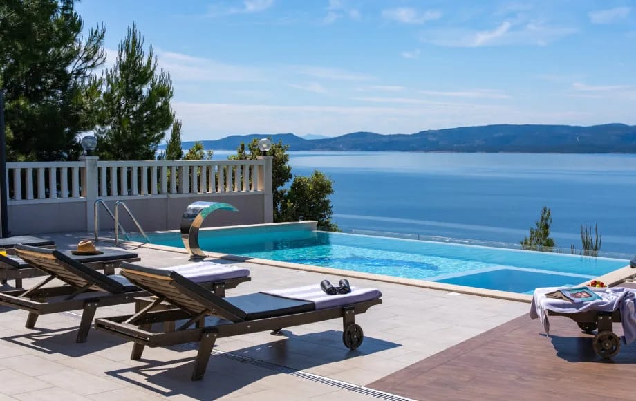 Villa Mirna with amazing sea views