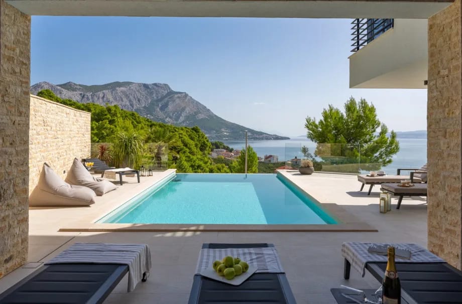 Villa Nitia with open sea and mountain views