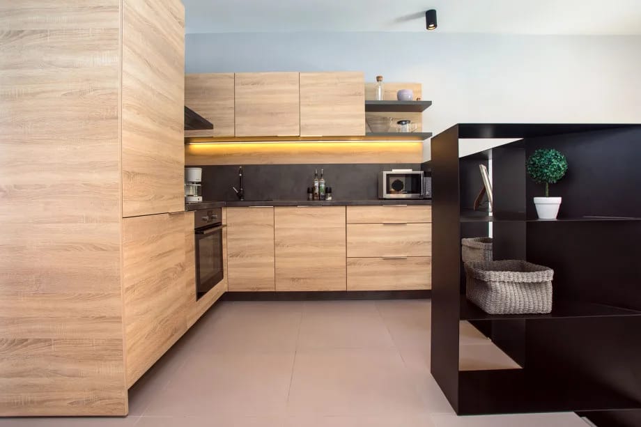 Cocina totalmente equipada junto a la zona de estar