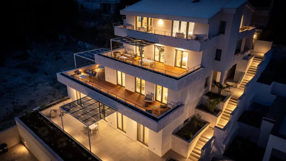 Villa de 11 dormitorios a 200 metros de la playa de arena