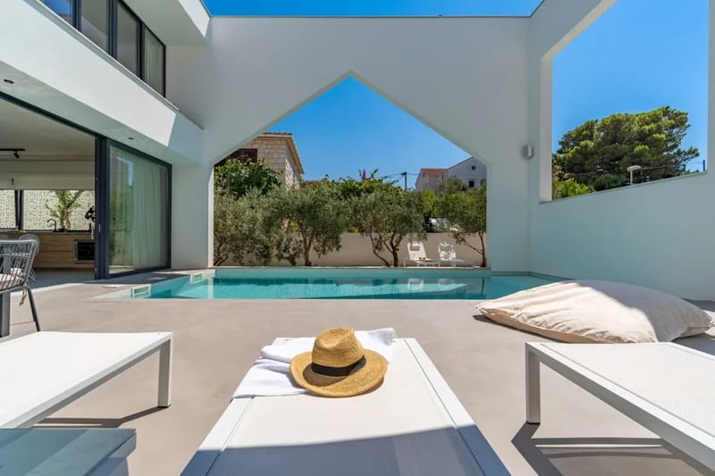 Villa Altabianca de 5 dormitorios con piscina climatizada, sauna finlandesa y cine al aire libre