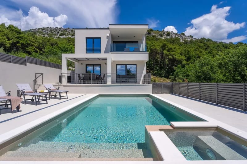 Hillside Villa Paradise con piscina climatizada, gimnasio y zona de ocio