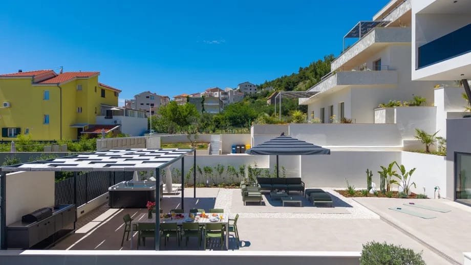 Salga al exterior para descubrir su oasis personal al aire libre.
