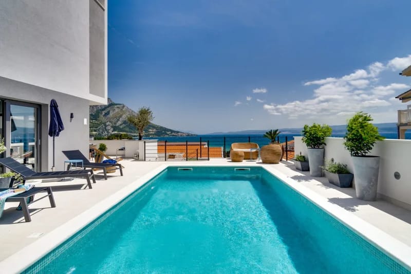 Villa Mila con vistas al mar, 4 dormitorios con baño privado, piscina privada climatizada, sauna finlandesa y cinta de correr