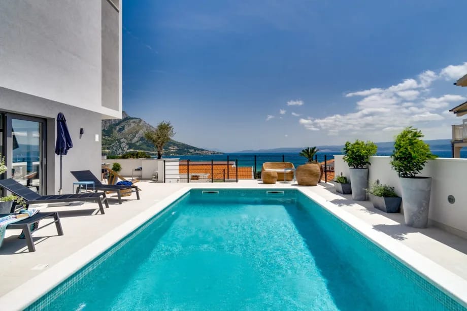 Seaview villa Mila with 4 en-suite bedrooms, private heated pool, Finnish sauna, Treadmill