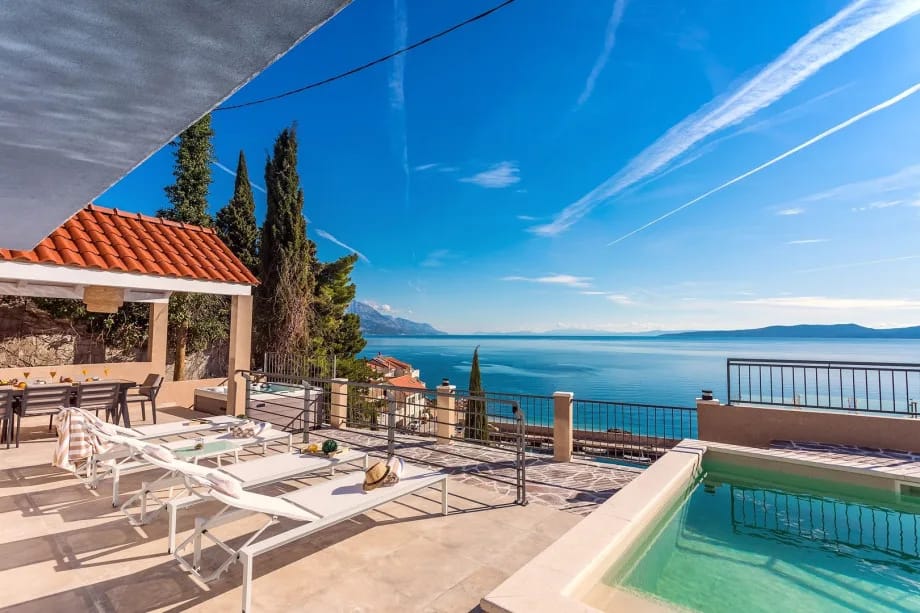 Perla Blu es una villa moderna de 190 m² bien equipada.