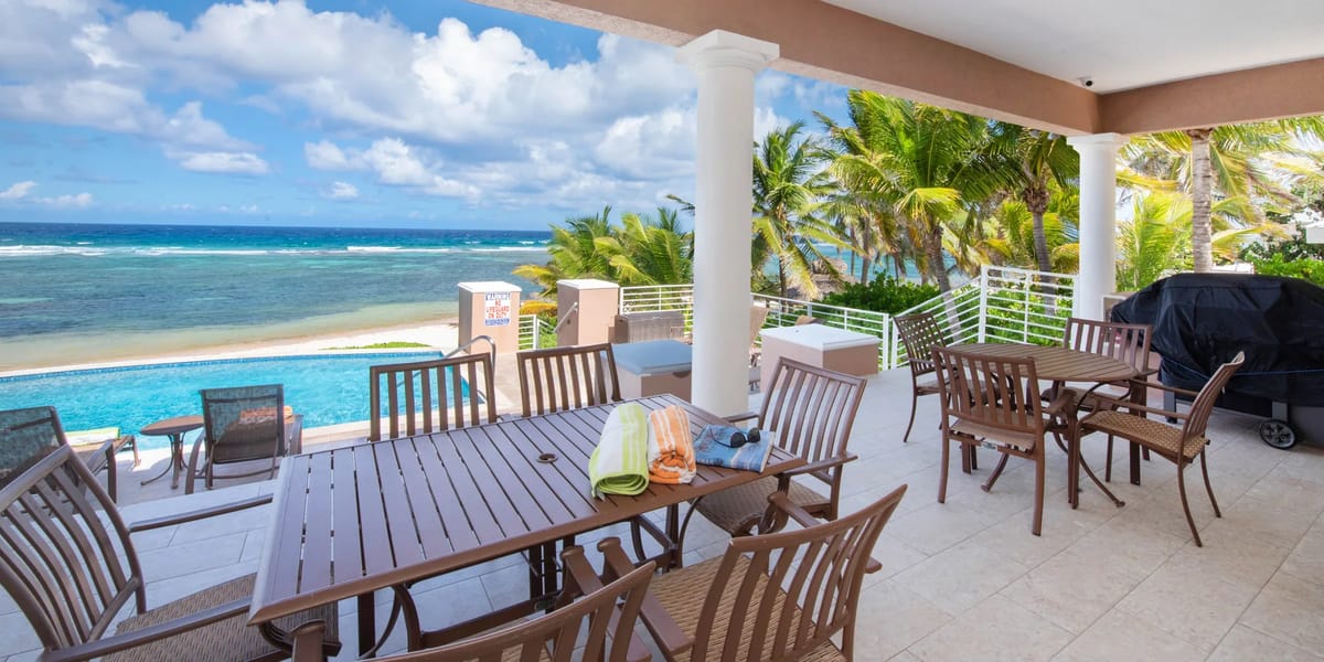 Veranda dining