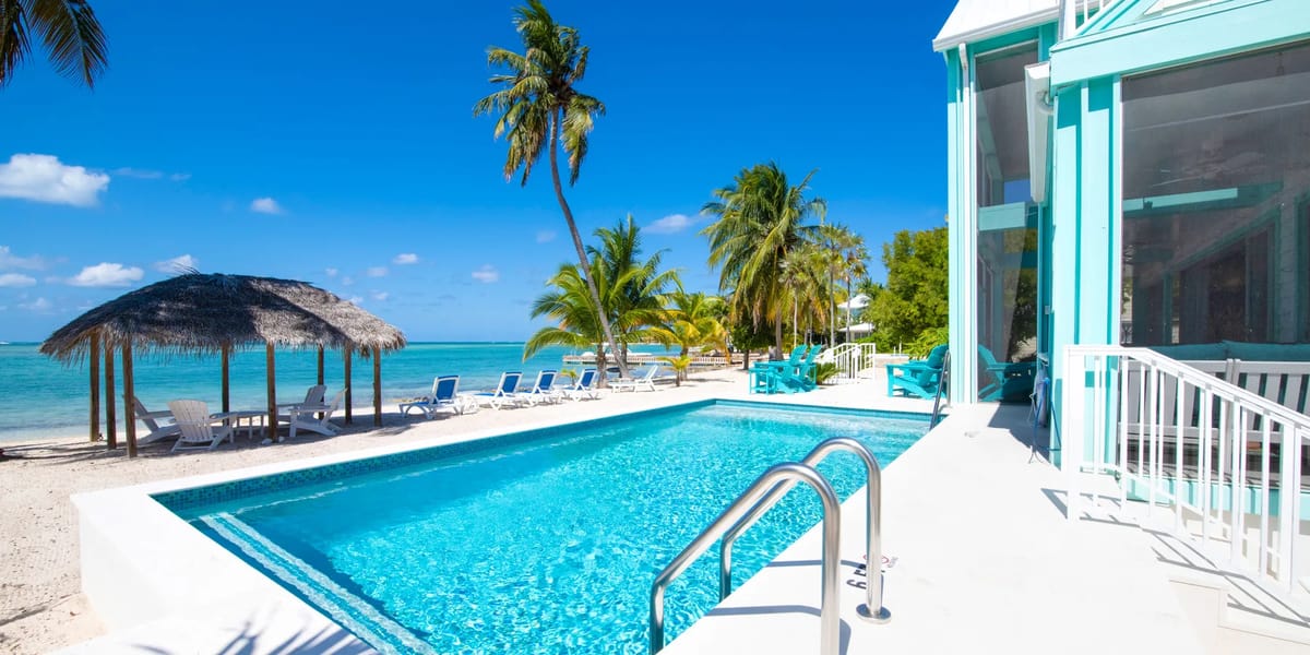 Piscina y playa