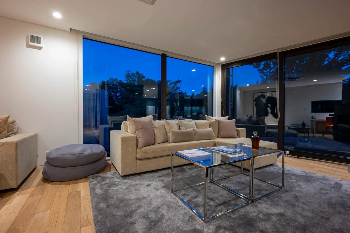 Escarpment House