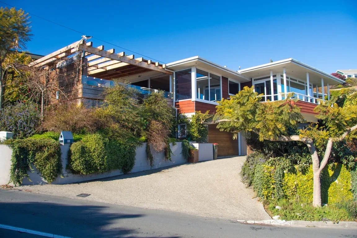 Seaside Manor