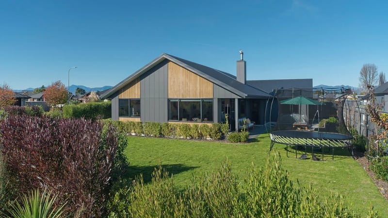 Modern Mapua Holiday Home