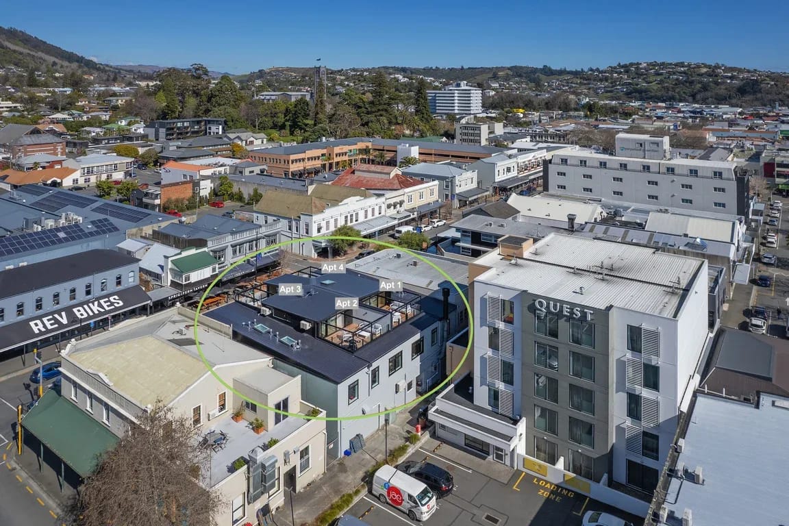 Inner City Apartment 1 with Car Park + Rooftop Balcony