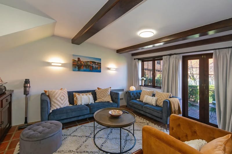 Monaco Shores Apartment