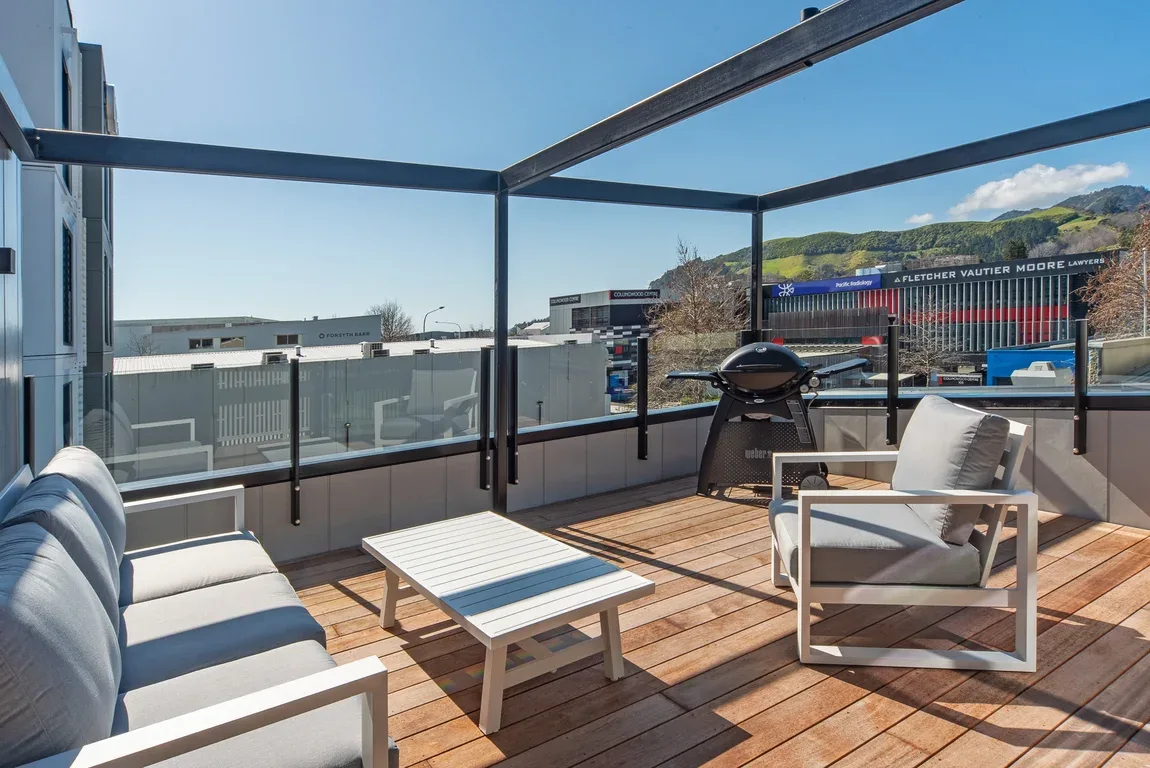 Inner City Apartment 2 with Car Park + Rooftop Balcony