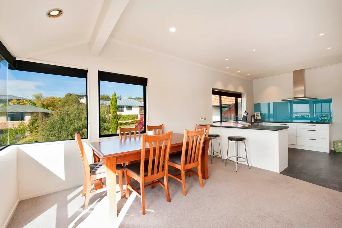 Sunny Richmond Holiday Home