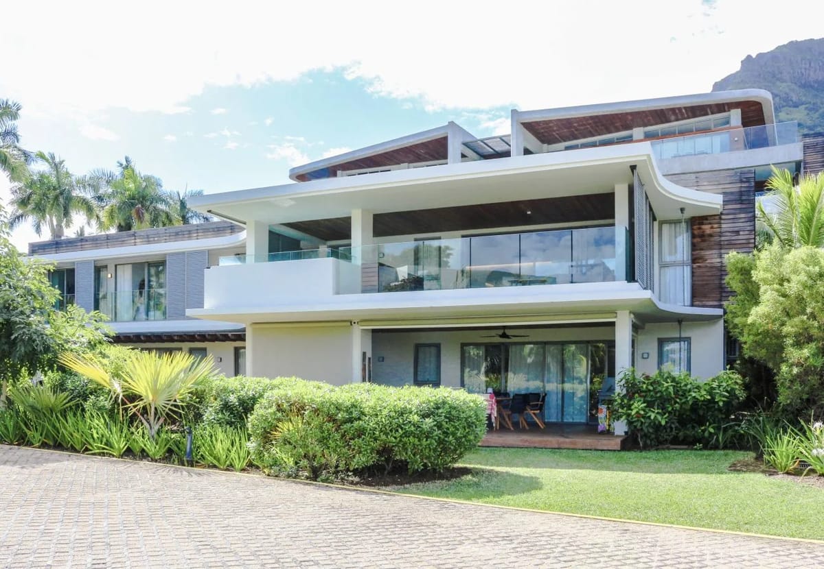 Apartment in Black River - Manta Cove - Suite by Horizon Holidays
