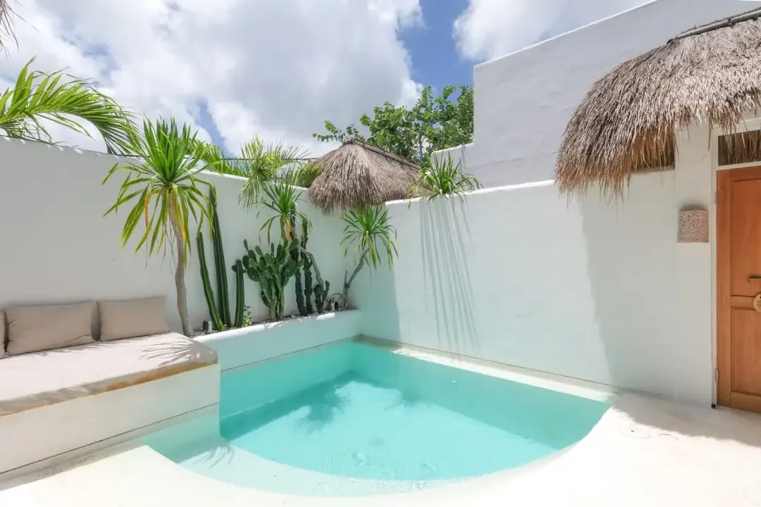 Photo 2 - Amaka Bungalow White #1