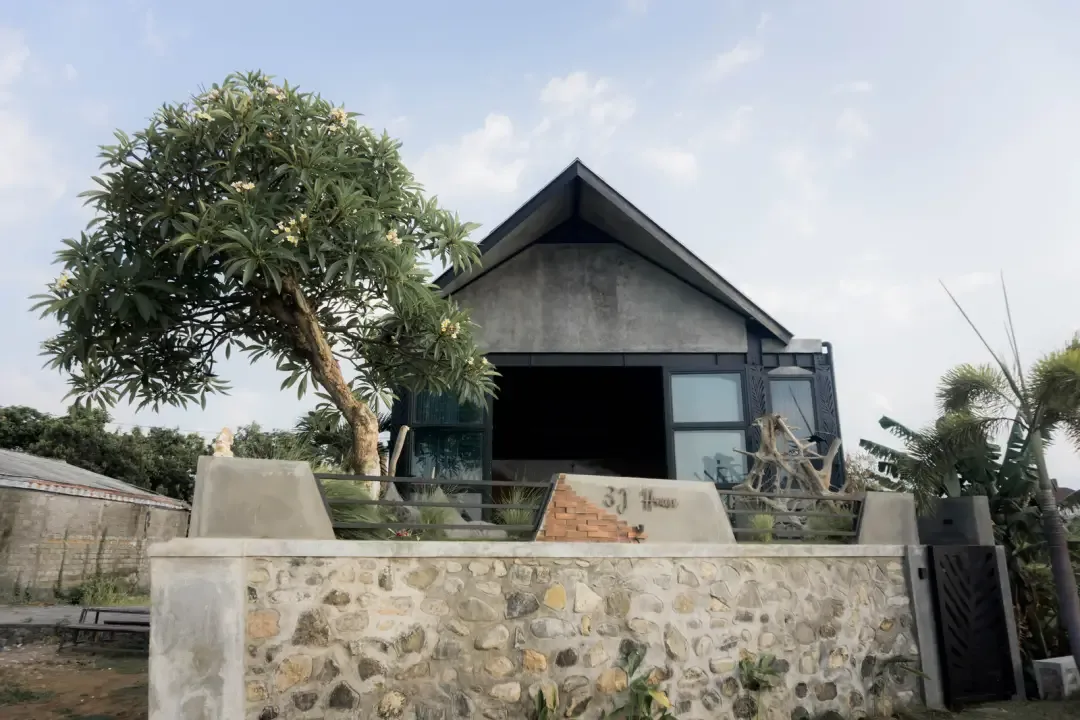 Photo 3 - EJ House
