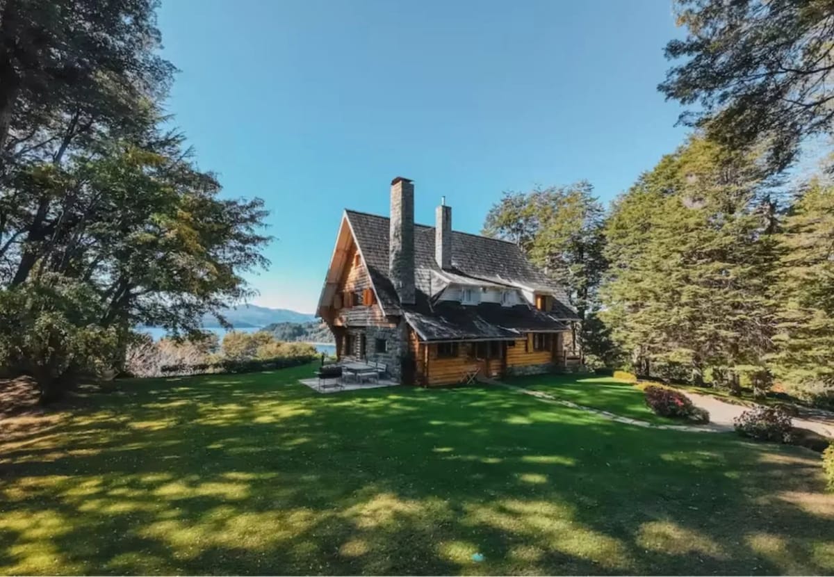 House in San Carlos de Bariloche - Beautiful house in Llao Llao Bariloche for 12 guests