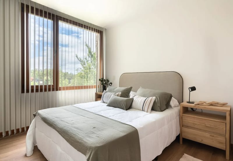 Departamento en San Carlos de Bariloche - Acogedor refugio en Melipal | Jardín, parrilla y piscina