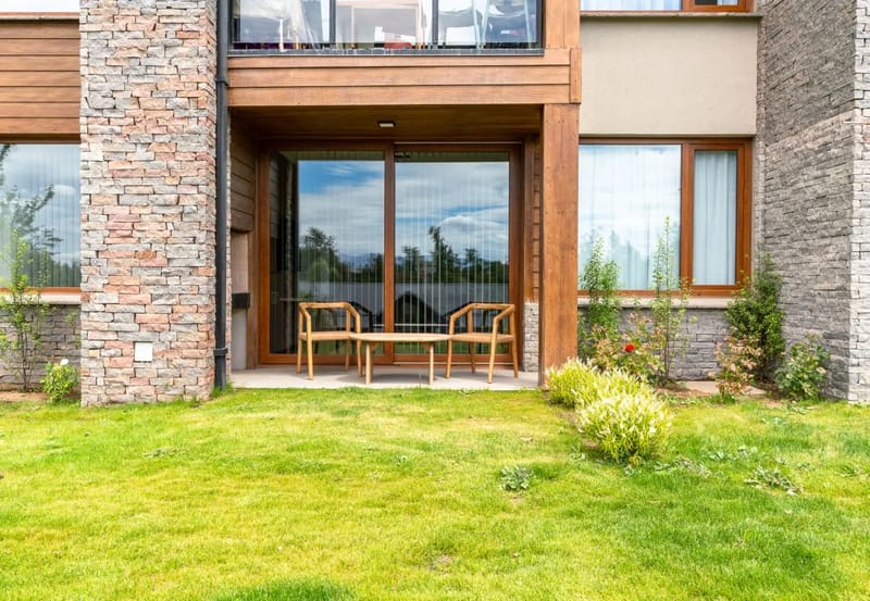 Departamento en San Carlos de Bariloche - Acogedor refugio en Melipal | Jardín, parrilla y piscina
