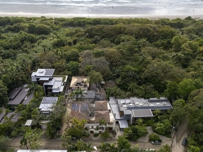 Mariposa Villa · 4