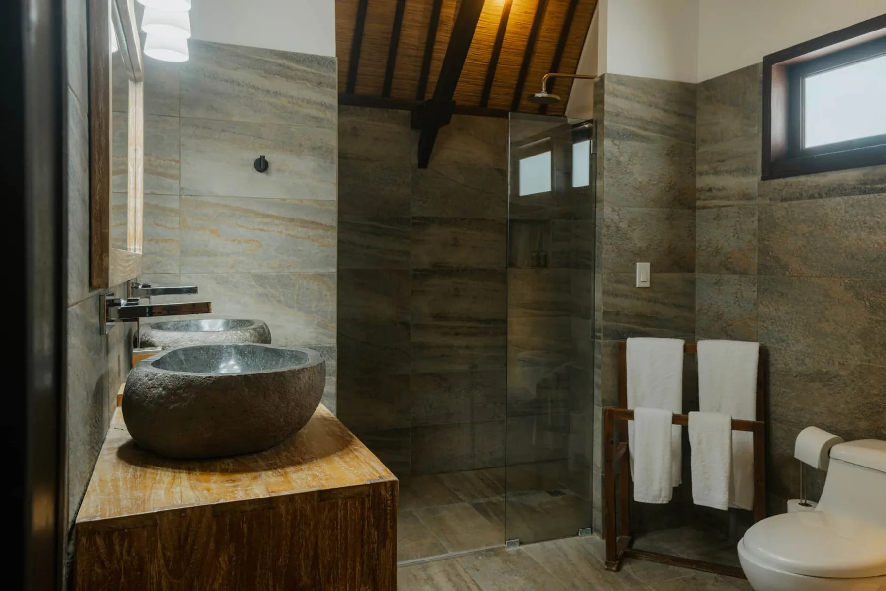 AIR - Upper Flat by 4 Elements - Contadora Island