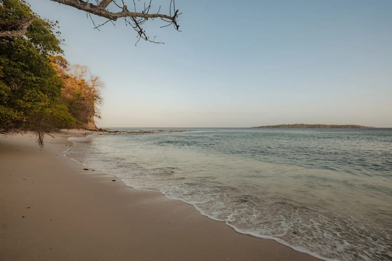 AIR - Upper Flat by 4 Elements - Contadora Island