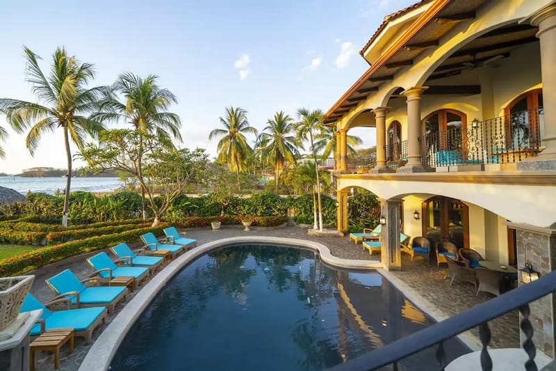 FL-01 — Beachfront Villa with Chef Service