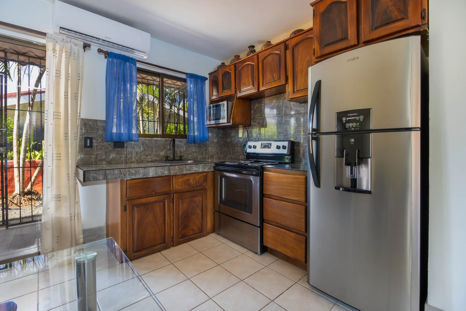 Las Palmas Condo: Pool & Beach - 2 Bedroom 2 Bath