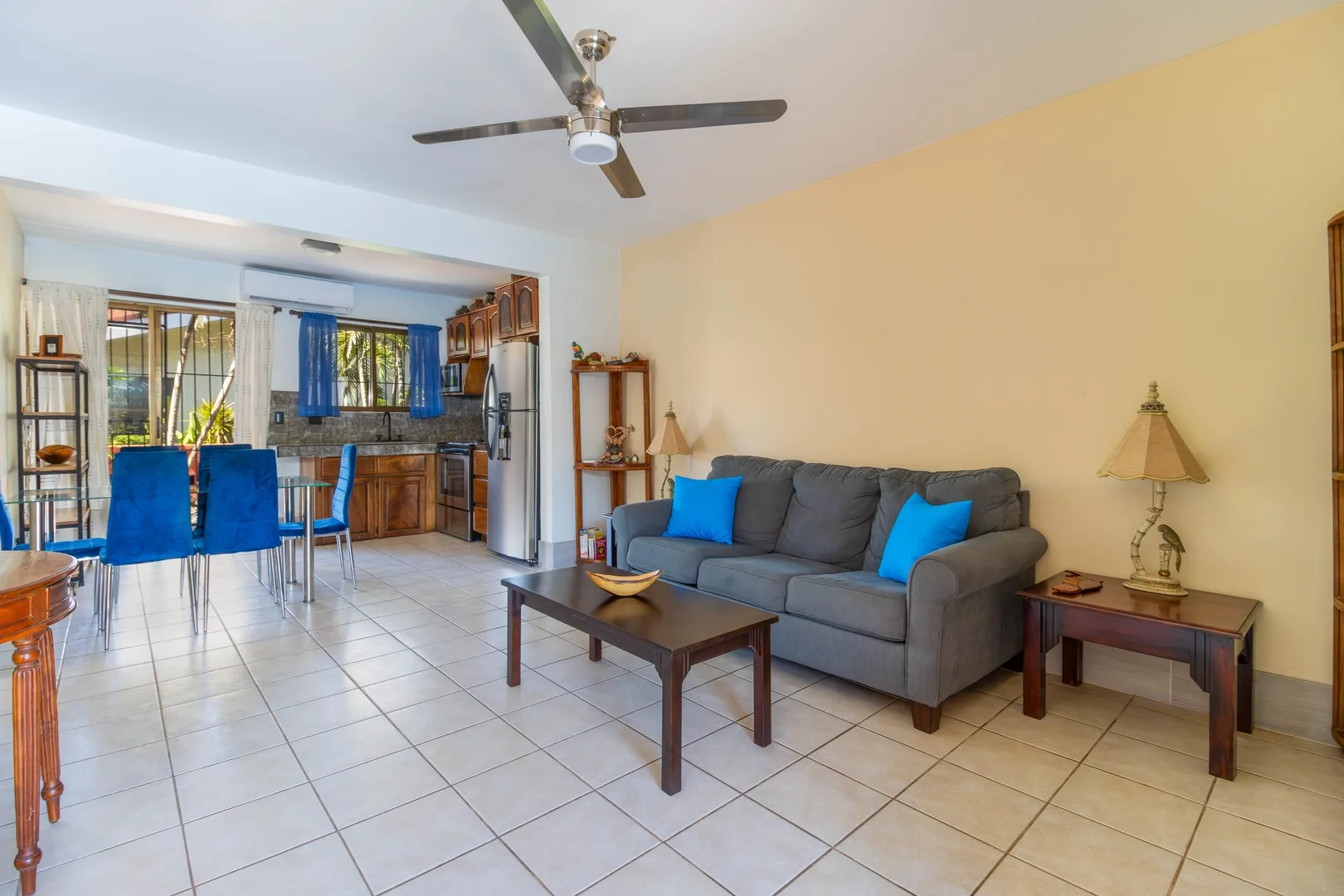 Las Palmas Condo: Pool & Beach - 2 Bedroom 2 Bath