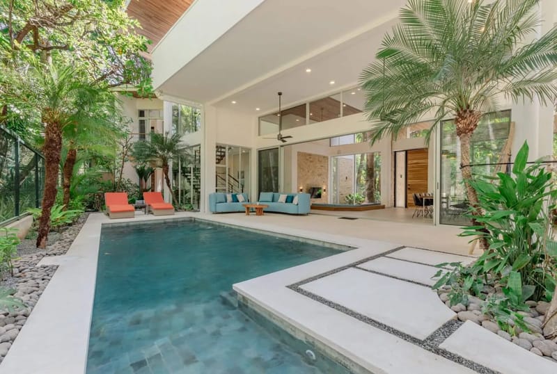 Neomar Main House + Apt · 1