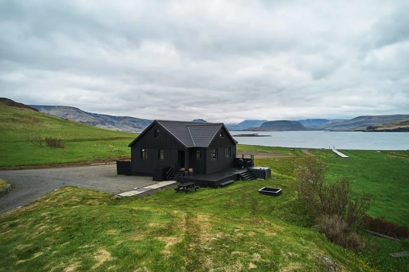 Hvammsvík — The Club House