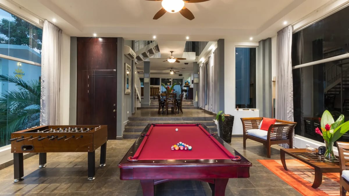 MA-10 — Sunset View Villa in Manuel Antonio with Private Guest House & Pool