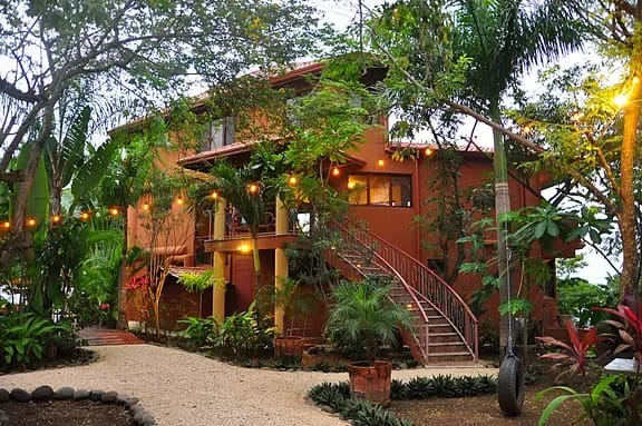 TA-06 — Tamarindo Vacation Villa