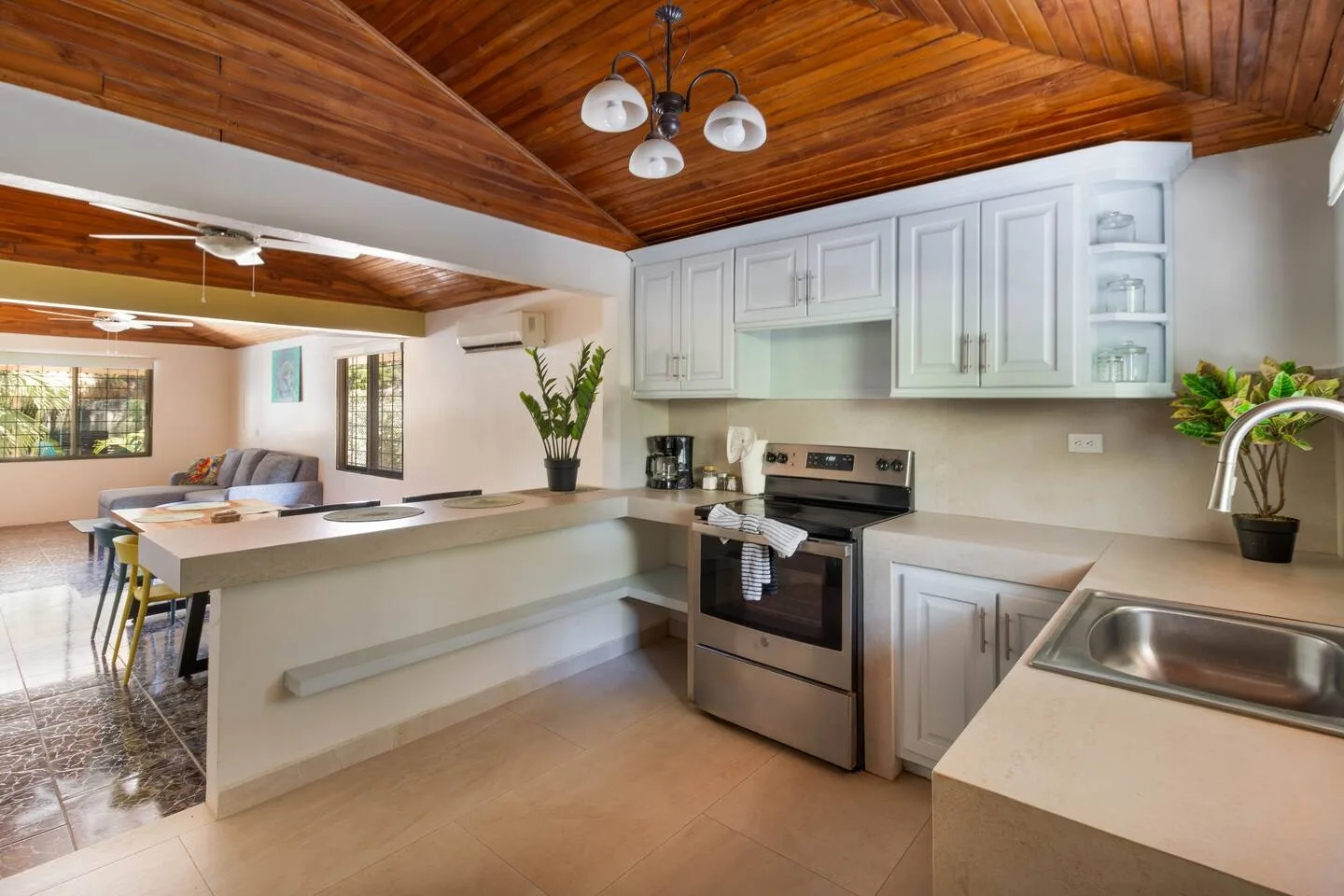 Casa Sueño Verde: Gated Beach Home w/ Private Pool