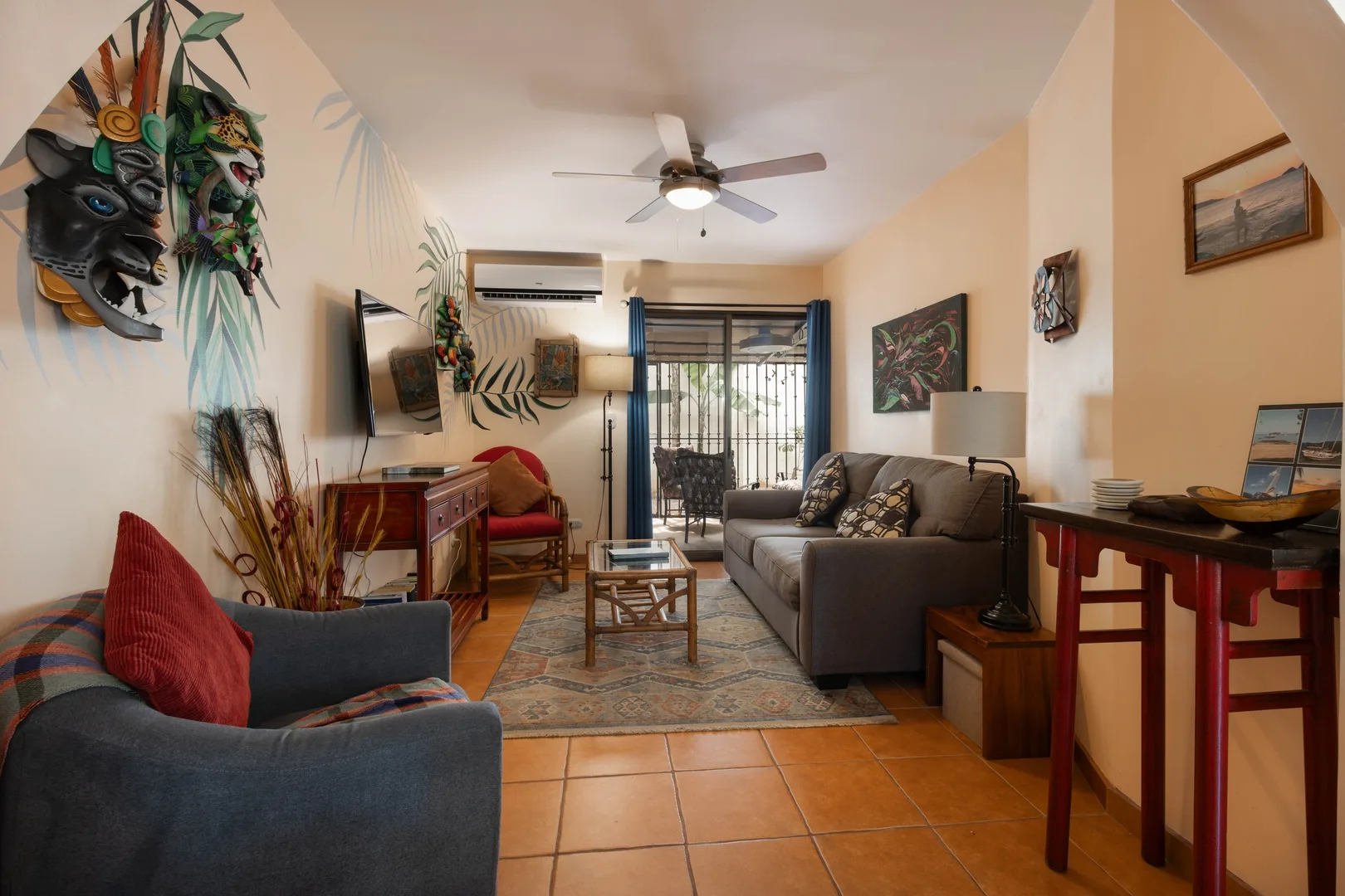 Coastal Gem: Book Las Palmas Loft w/ Beach & Pool