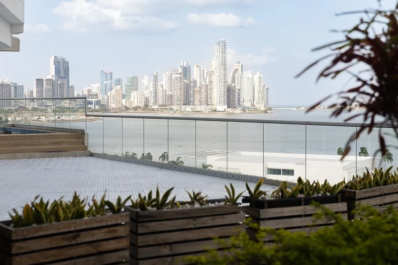 The Metropolitan View Condo - Oceant Front
