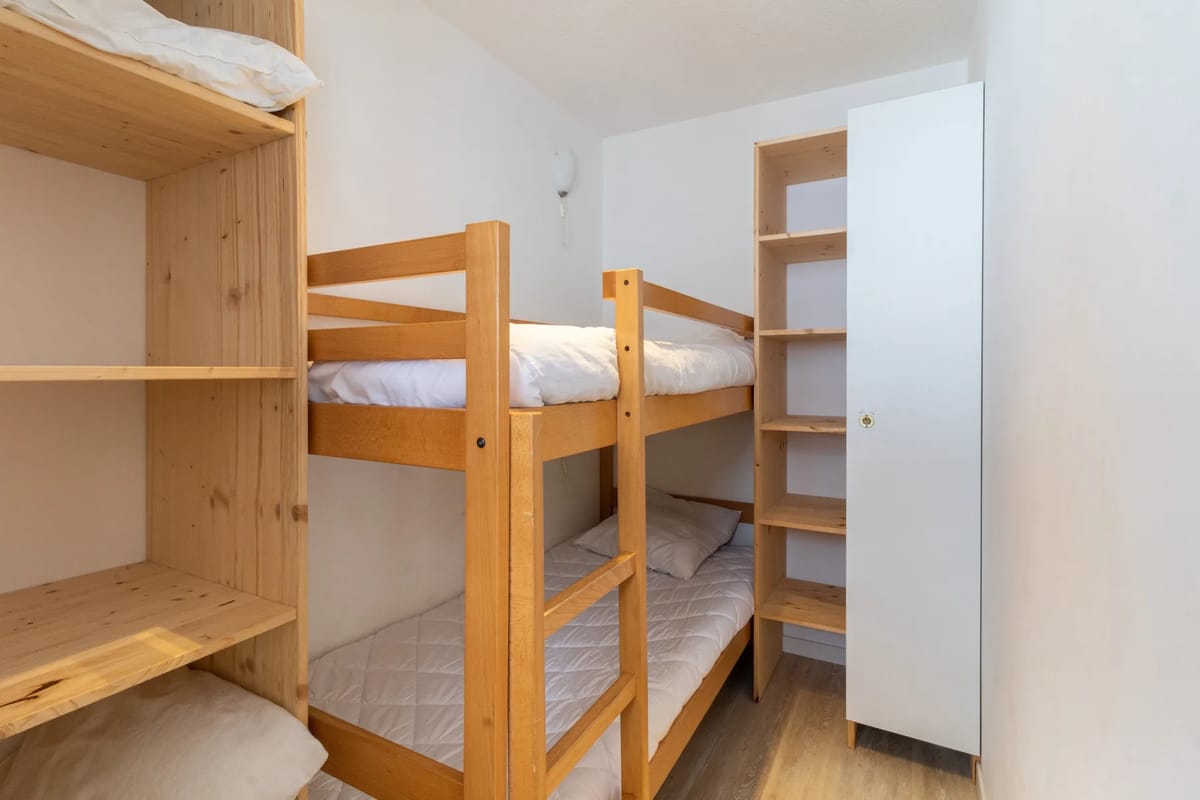 Dormitorio con litera