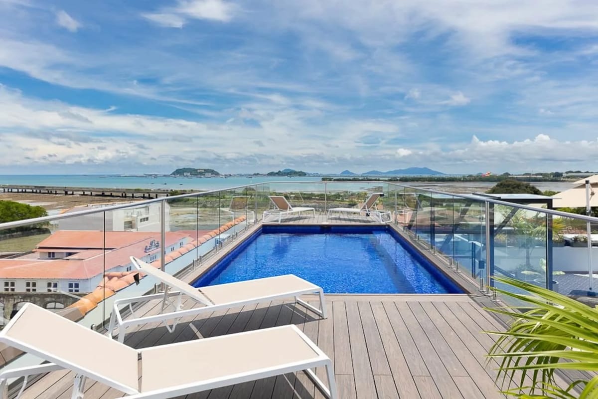 The Elegant Condo by AcoModo @Casco Viejo