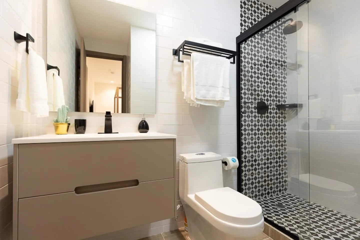 The Elegant Condo by AcoModo @Casco Viejo